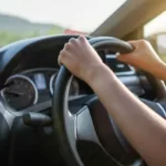 Hvordan bli kvitt angst for å kjøre bil (Effektive tips!)