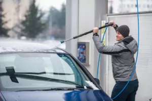 Hvordan Vaske Bil Om Vinteren (Effektive tips!)