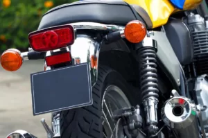 Kan man kjøre motorsykkel med billappen i Norge